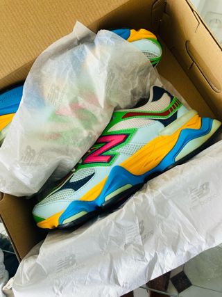 Deportivas New Balance verdes y rosas