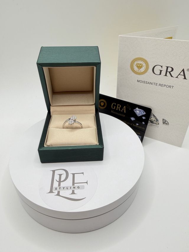 Anello Fiore Argento Moissanite Bianco