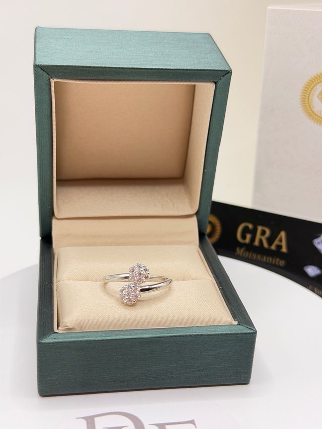 Anello Fiore Argento Moissanite Bianco