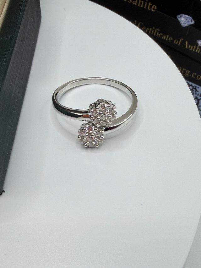 Anello Fiore Argento Moissanite Bianco