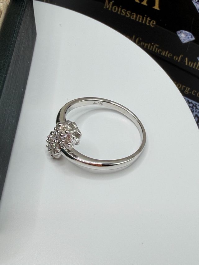 Anello Fiore Argento Moissanite Bianco