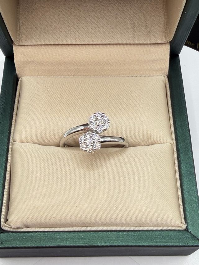 Anello Fiore Argento Moissanite Bianco