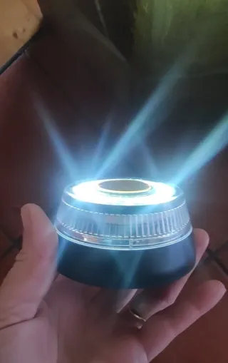 BALIZA V16 HOMOLOGADA, PERO NO LLEVA GEOLOCALIZACI