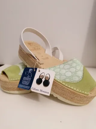 Avarcas MIBO plataforma verde y blanco T39