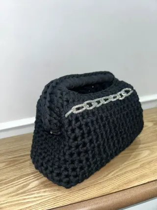 Clutch nera con catena