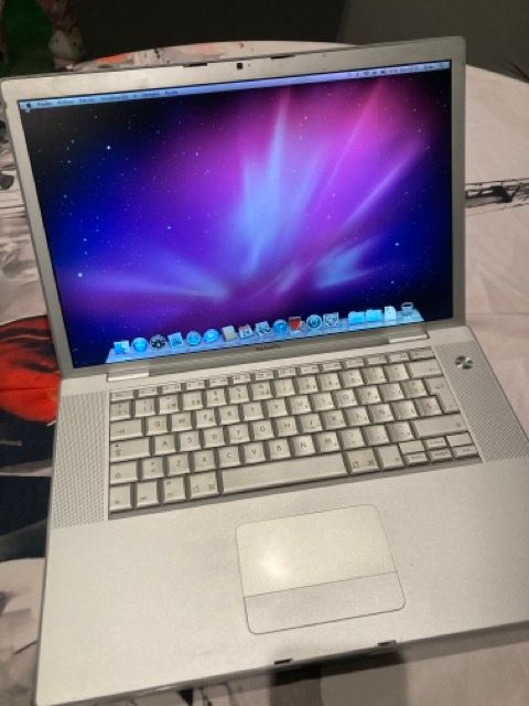 MacBook Pro 1.1 - 2006