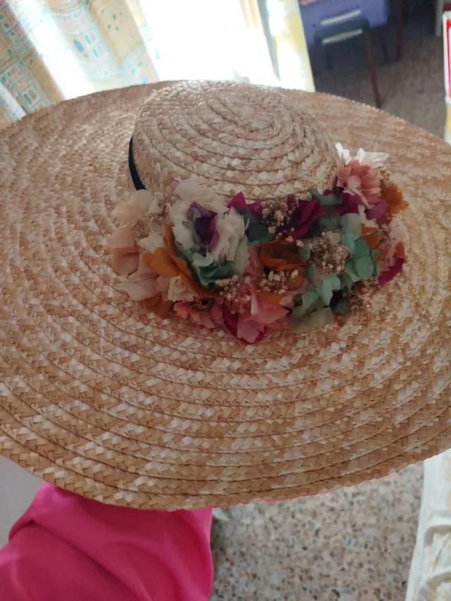 Pamela de paja con flores