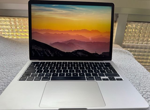 MacBook Air M2 Blanco con Garantía