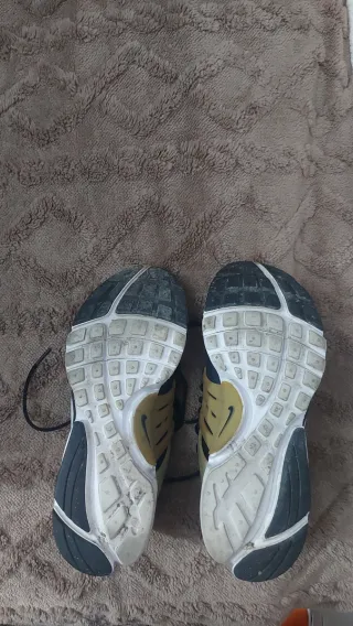 Deportivas Nike Mujer Talla 38.5 Negro/Dorado