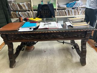 Tavolo da ufficio in legno antico con 3 cassetti