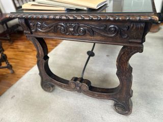 Tavolo da ufficio in legno antico con 3 cassetti