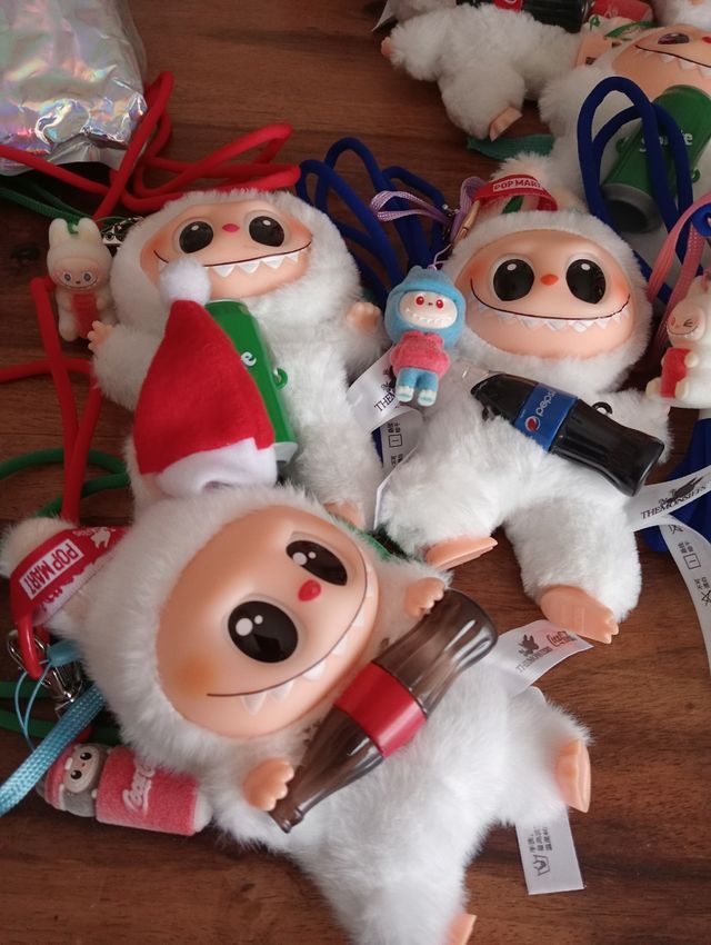 Labubus y Wakukus Peluches