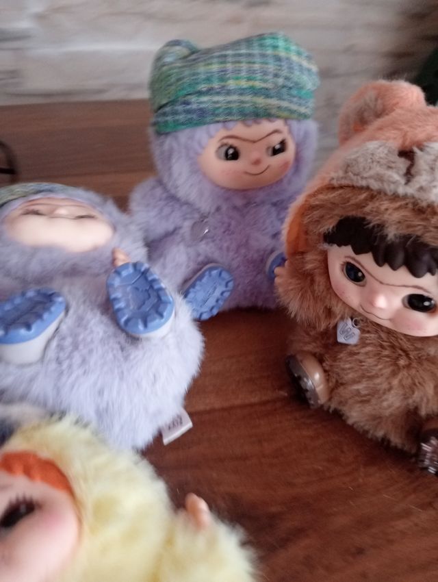 Labubus y Wakukus Peluches