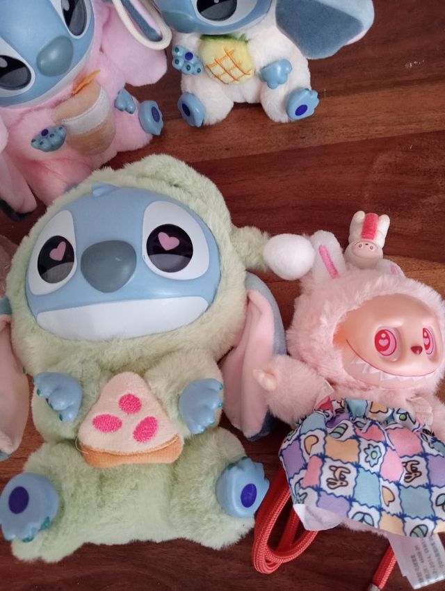 Labubus y Wakukus Peluches