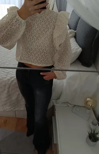 Blusa encaje transparente