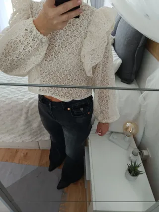 Blusa encaje transparente