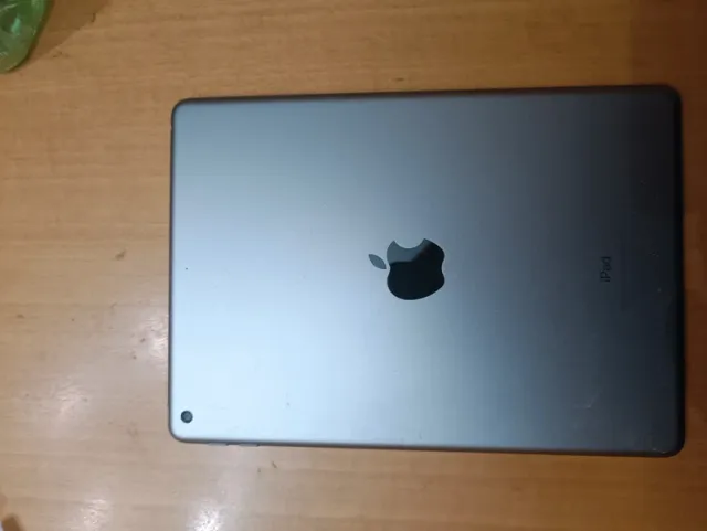 iPad 6ª Gen Wi-Fi 32GB Plata