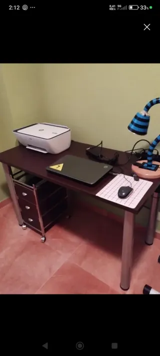 Scrivania e cassettiera