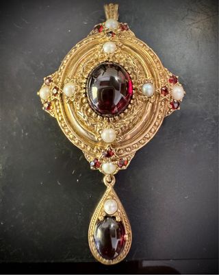 Broche colgante vintage oro con granate