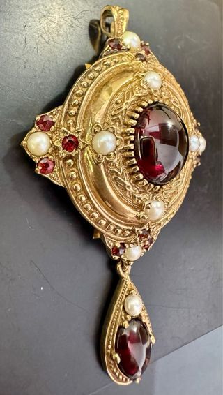 Broche colgante vintage oro con granate