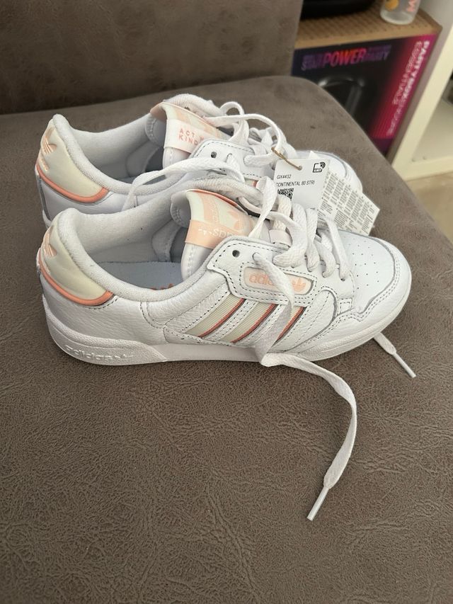 Zapatillas Adidas Blancas y Rosas