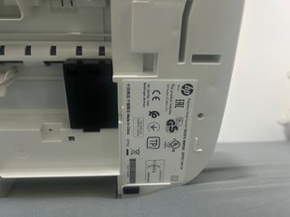 Impresora HP DeskJet 2723 Roja y Blanca