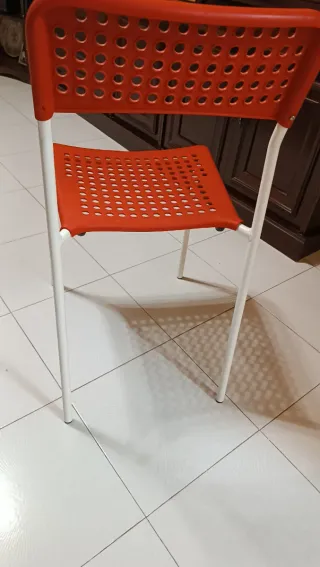 Silla de cocina o exterior, roja