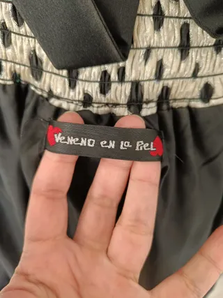 Vestido fiesta lunares Veneno en la piel