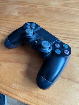 Consola PS4 Slim Negra + mando ps4