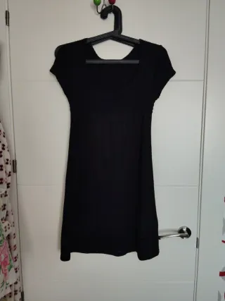 Vestido negro manga corta