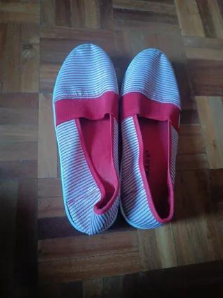 Apargatas Primark Talla 38 Rayas Rojas y Blancas