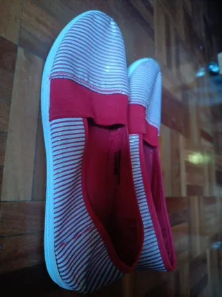 Apargatas Primark Talla 38 Rayas Rojas y Blancas