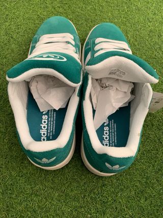 Zapatillas Campus T43 Verdes y Blancas