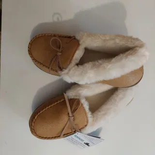 Zapatillas de estar por casa beige
