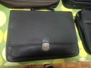 Lote de maletines nuevos sin usar varios precios