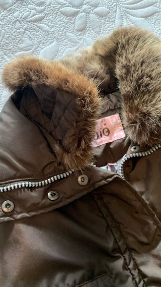 Plumífero tipo bomber marrón