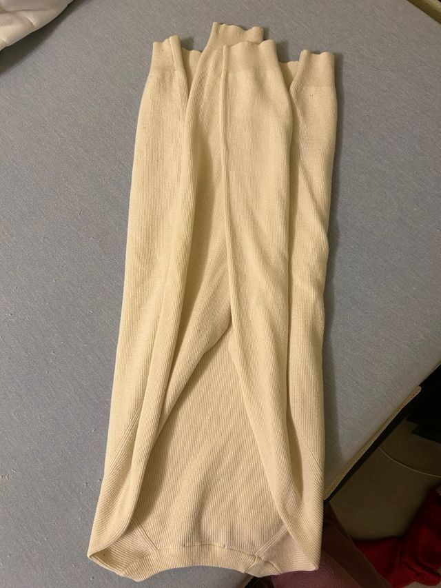 Maglioni uomo beige e bianchi