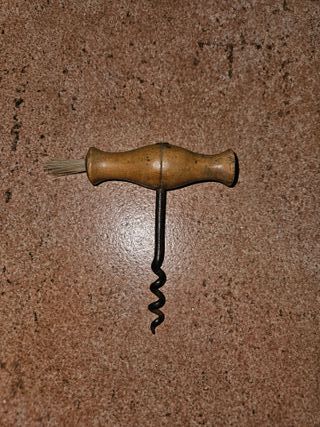 Cavatappi antico con spazzolino