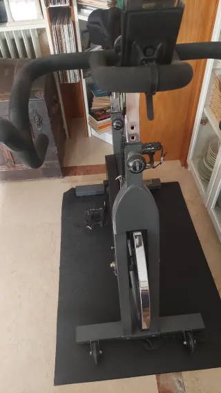 Bicicleta Indoor Tunturi Cardiofit. Urge.