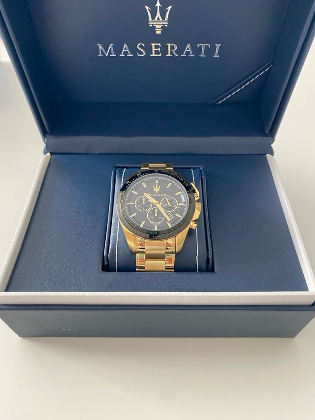 Reloj Maserati Dorado y Negro