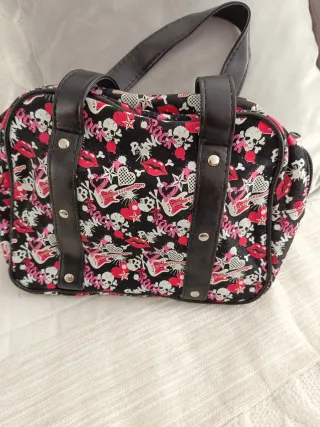 Bolso estampado rockero