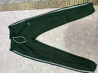 Pantalón deportivo Lacoste verde