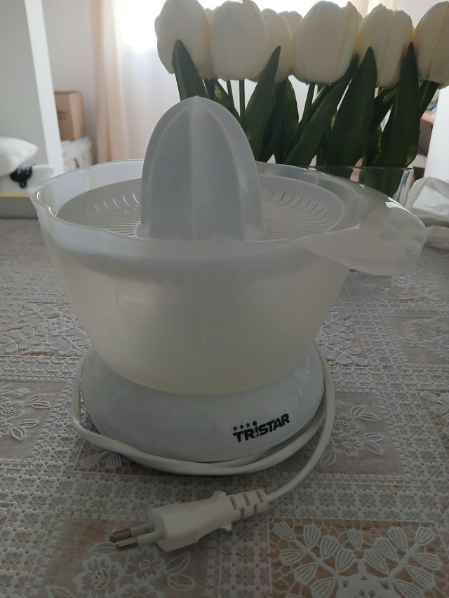 Exprimidor eléctrico Tristar funcionante