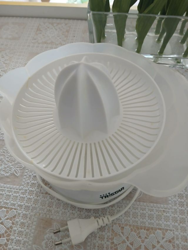 Exprimidor eléctrico Tristar funcionante