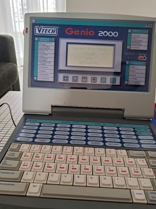 Ordenador Vtech Genio 2000 con funda