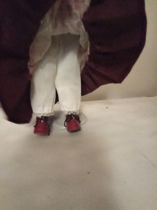 Muñeca de porcelana antigua