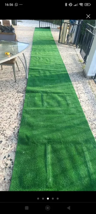 Césped artificial verde