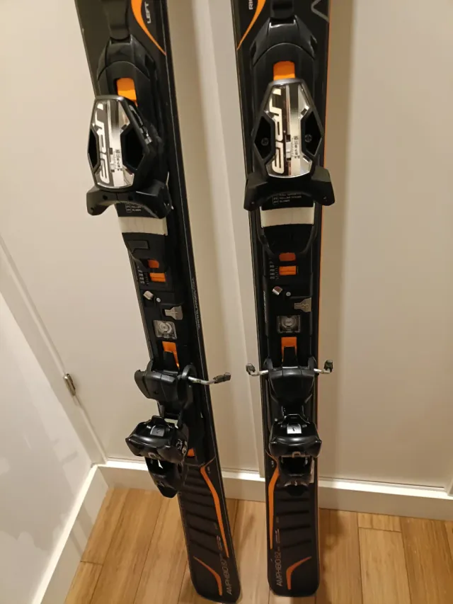 Esquís Elan Amphibio 82 XTI Solo recoger en Oviedo