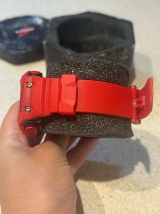 Casio G-Shock B001 Reloj Rojo y Negro