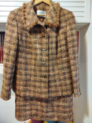 Traje chaqueta y falda LUIS ALBERTO